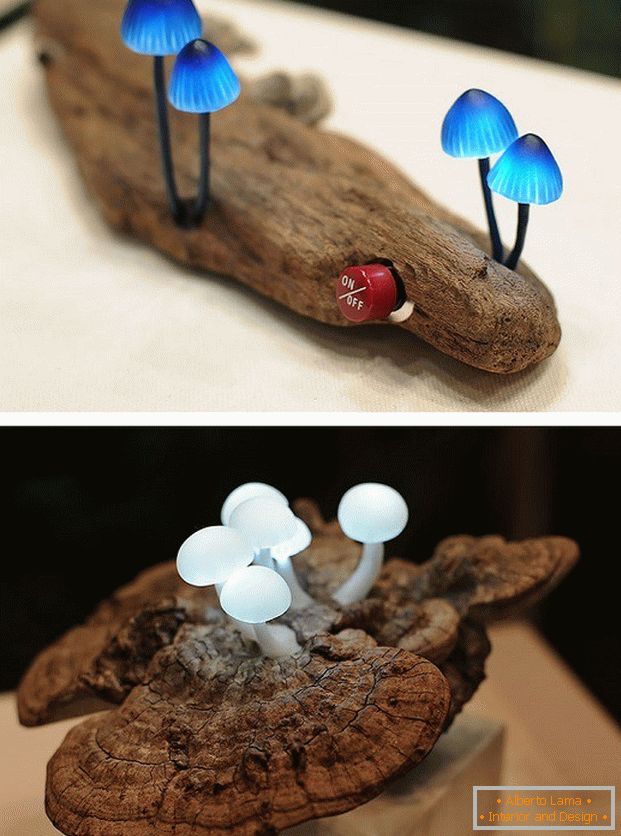 Lampă LED sub formă de ciuperci pe o bucată de lemn
