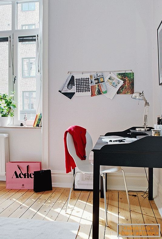 Studiul unui mic apartament în Suedia
