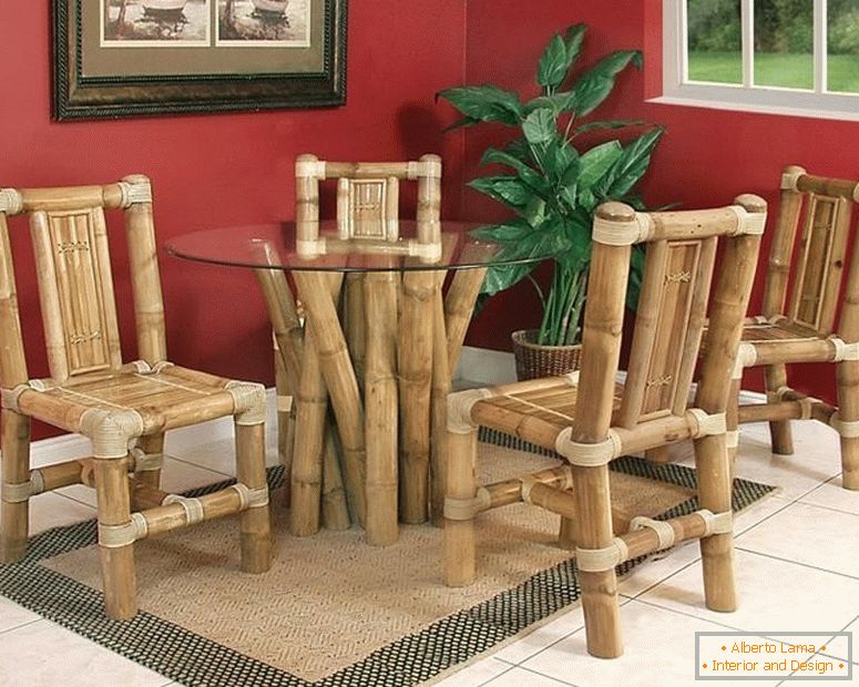 Masa si scaune din bambus