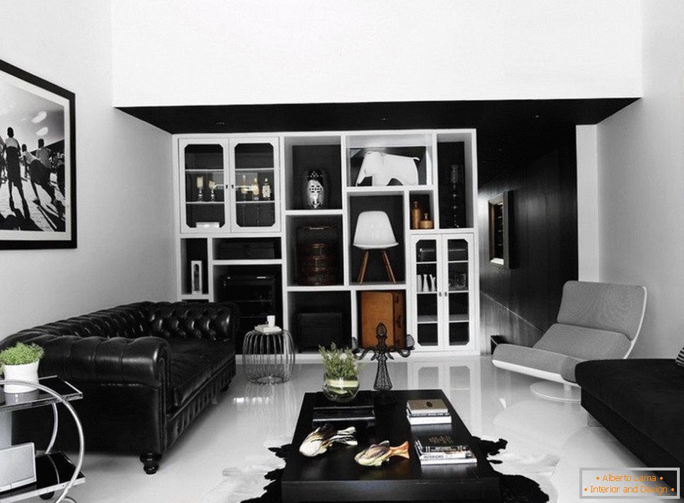 Podele alb și mobilier negru