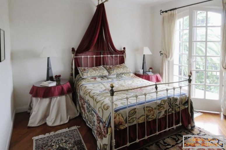 frumos-tradițional-franceză-țara de origine-image-de-noi-in-design-2015-dormitor-interior-țară