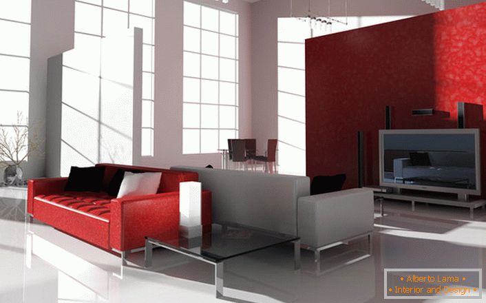 Culoarea contrastantă de stacojiu în stilul high-tech este interesantă și în cerere. Canapeaua roșie aprinsă pe picioarele cromate este ideală pentru decorarea unui interior modern.
