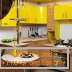 Dulapuri galben în bucătărie