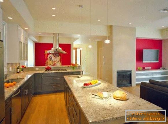 Designul modern al bucătăriei combinate a camerei de zi într-o casă privată