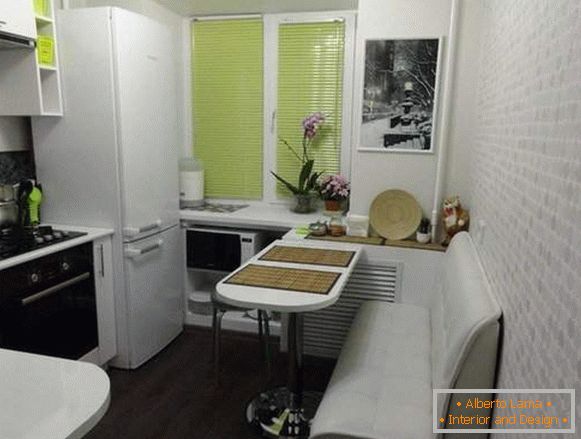 Proiectarea camerelor mici în apartament: o bucătărie cu un tejghea în locul unei mese