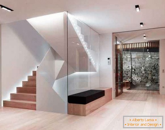 proiectarea holului într-o casă privată cu scară, fotografia 19