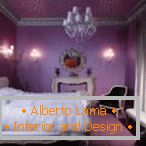 Lampă de fundal în dormitor cu un interior elegant