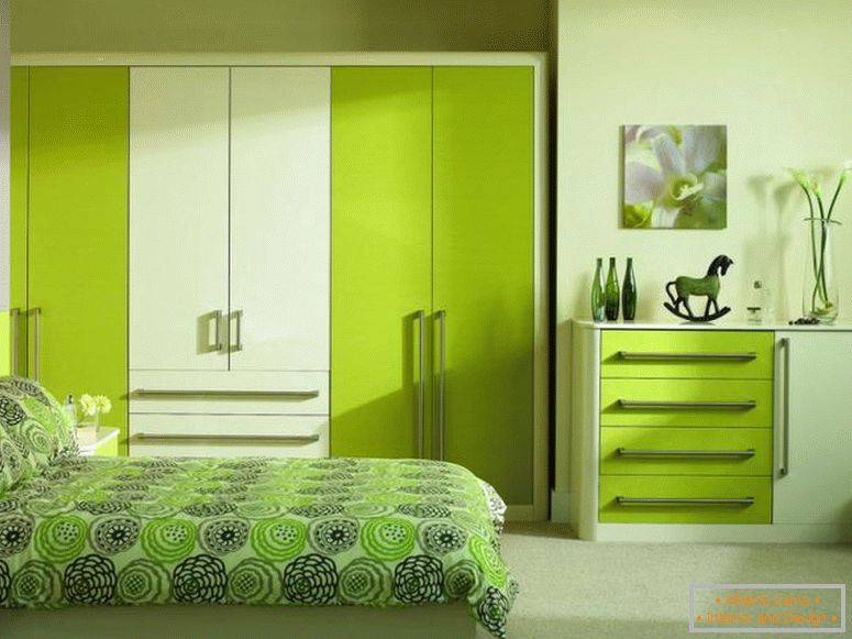 Dormitor interior de culoare verde deschis