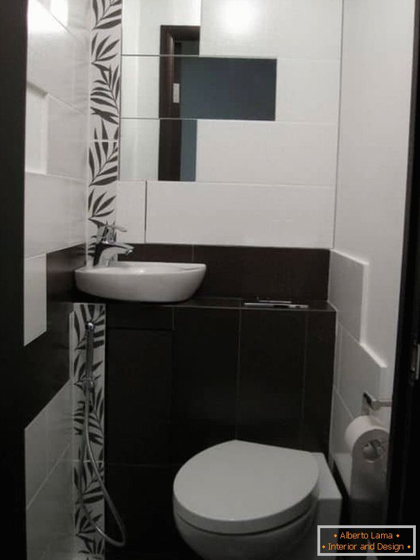 Toaletă în stil hi-tech cu duș igienic