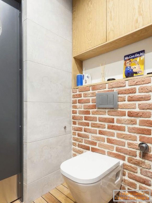 Proiectarea unei toalete mici - fotografie în stilul unui mansardă