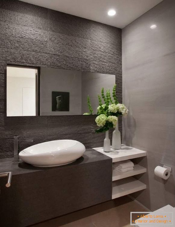 Design de toaletă alb-negru - fotografie a unei camere frumoase