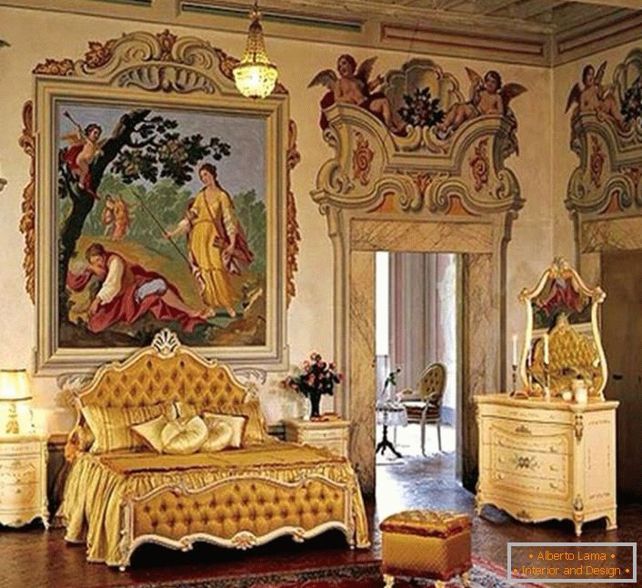 Un dormitor cu adevărat regal într-o casă de țară.