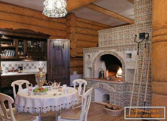 Stilul etnic rusesc în interior - fotografie într-o casă privată