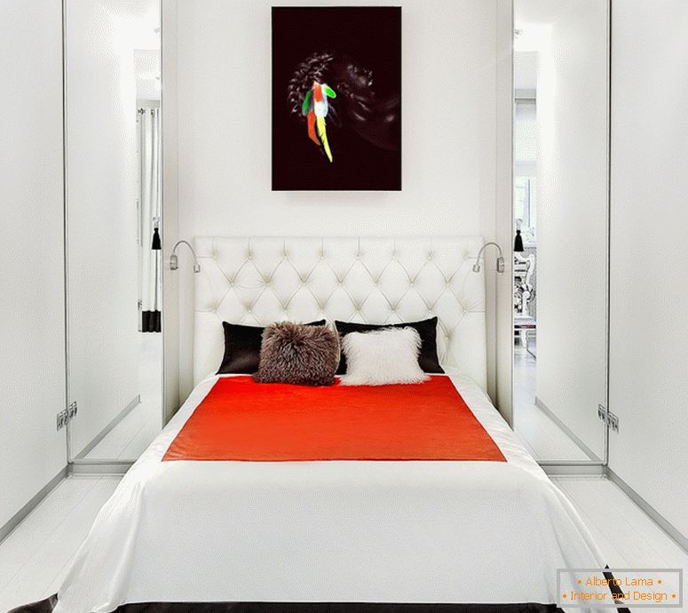 Design alb al unui dormitor îngust
