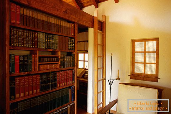 Bibliotecă într-o casă mică Innermost House din California de Nord