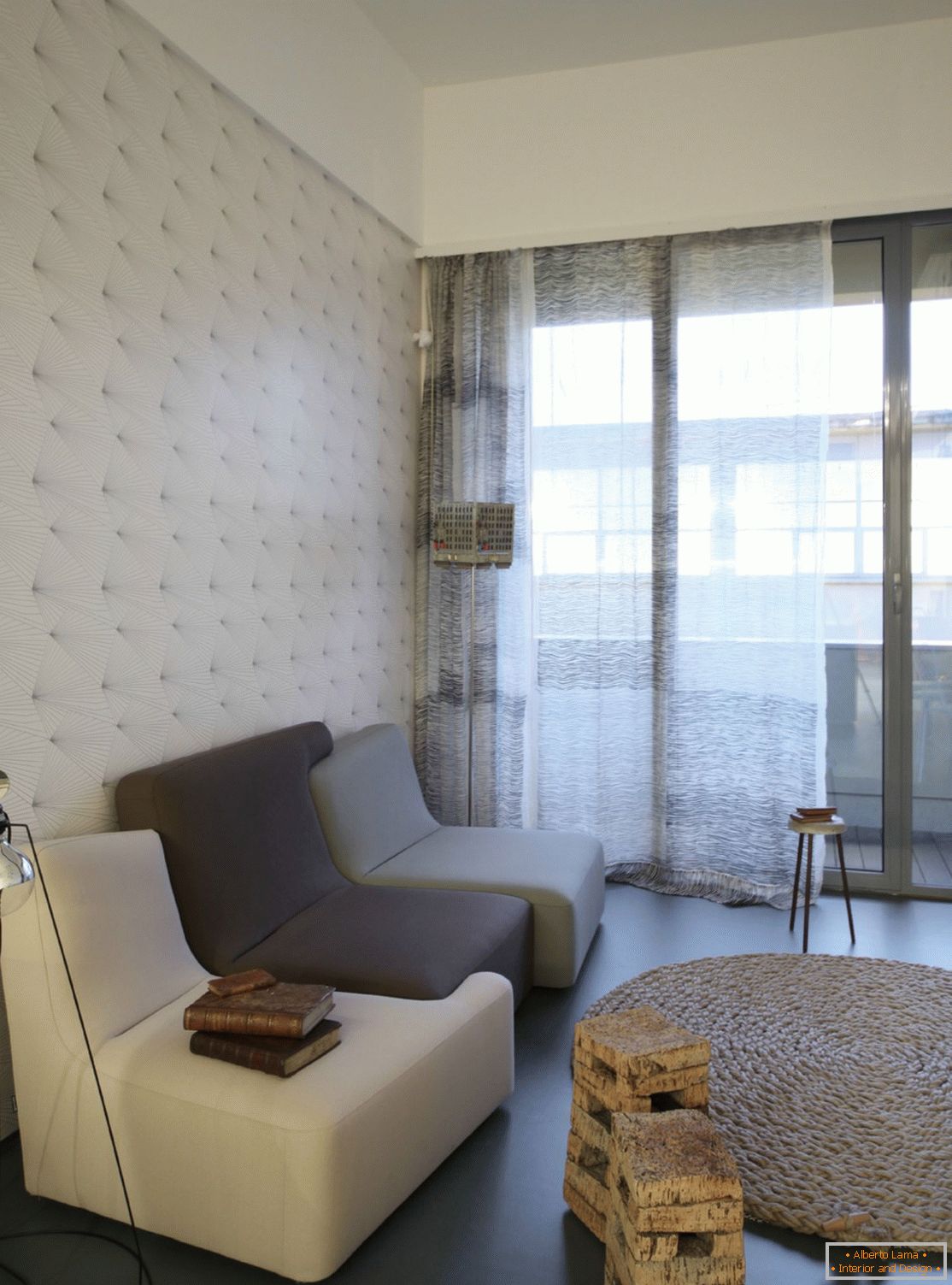 Interiorul unui mic apartament în Torino, Italia