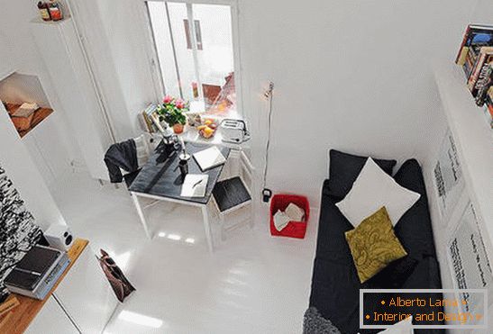 Structură inovatoare: un mic apartament studio în alb și negru