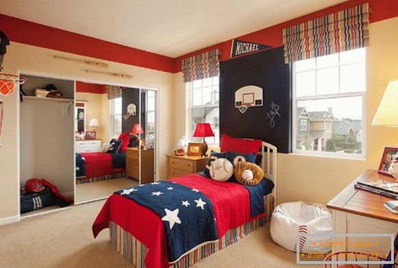 interiorul unui dormitor pentru copii для мальчика в американском стиле