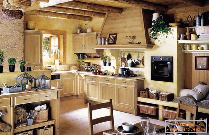 Set de bucătărie din lemn