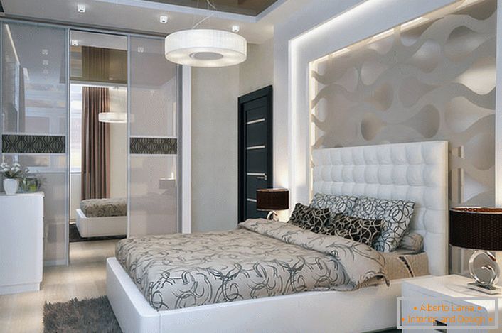 Un stil elegant Art Nouveau a fost folosit pentru dotarea unui dormitor pentru oaspeți într-o mică casă de țară din Arizona. Geamurile bej umbrite sunt o alegere excelentă pentru această direcție stilistică.