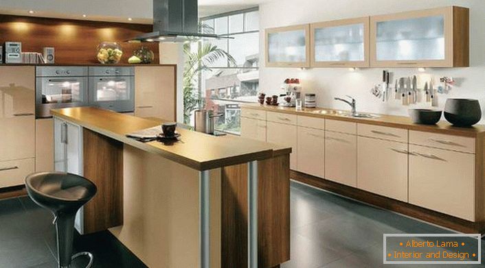 Mobilierul modular de bucătărie vă permite să amenajați în mod armonios o cameră de diferite dimensiuni.