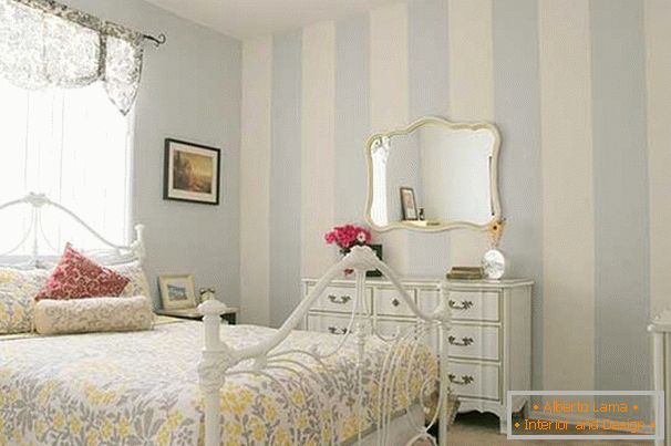 Wallpaper dungi în dormitor