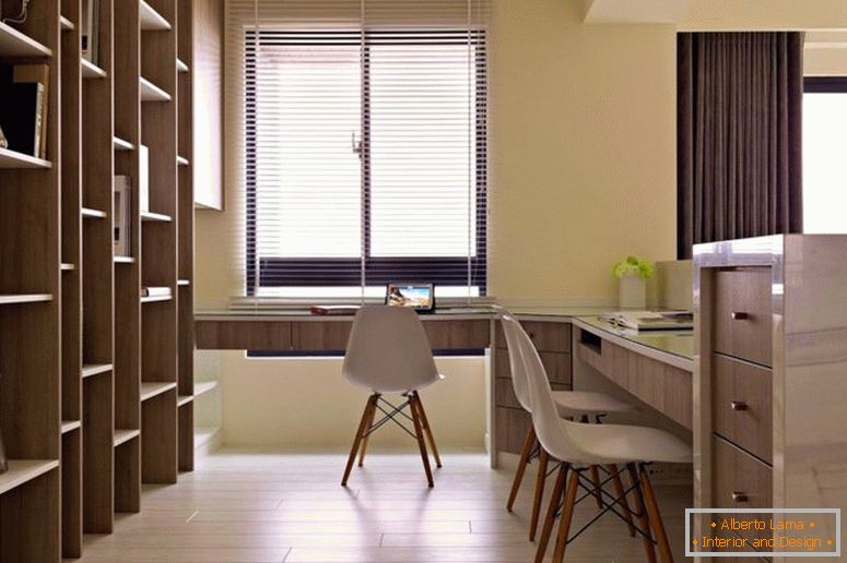 bine-design-office-interior-idei-crem-perete-vopsea-color-L-forma-calculator-desk-lemn-mari de depozitare-rafturi-piept-de-sertare-sticla-ferestre-cu-blinds- alb-gri-maro-laminat