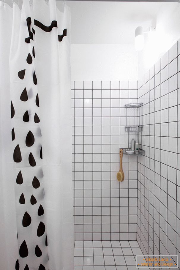 Cameră de duș cu orb în baie