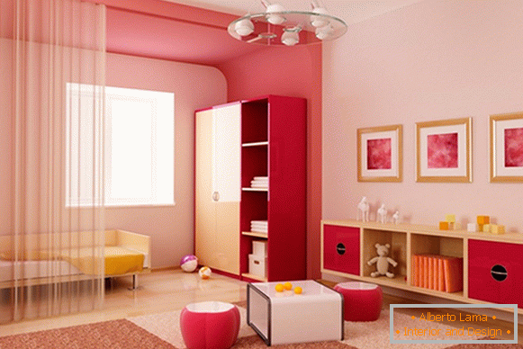 Roz vopsea pe peretii si tavanul apartamentului - fotografie