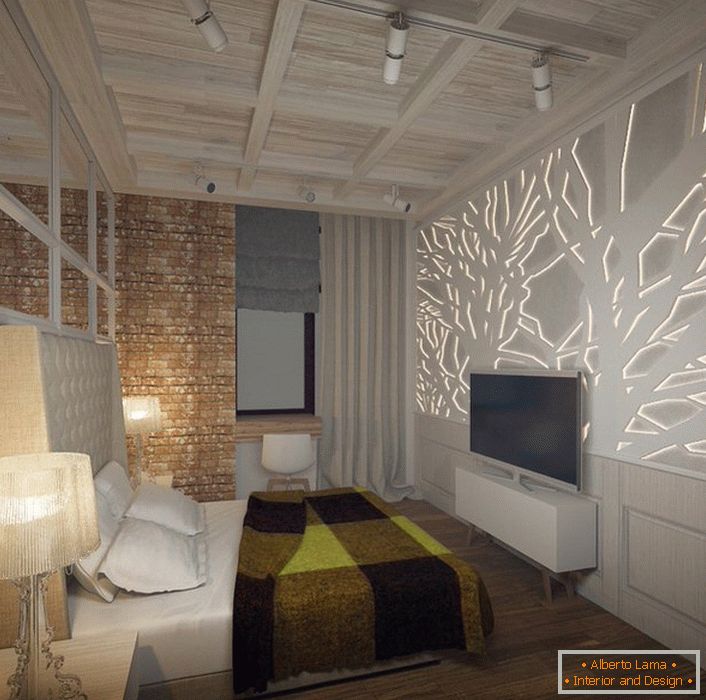 Dormitorul este proiectat în conformitate cu cerințele stilului loft. Atenția atrage un panou de perete din tablă de gips cu iluminare din spate cu LED. 