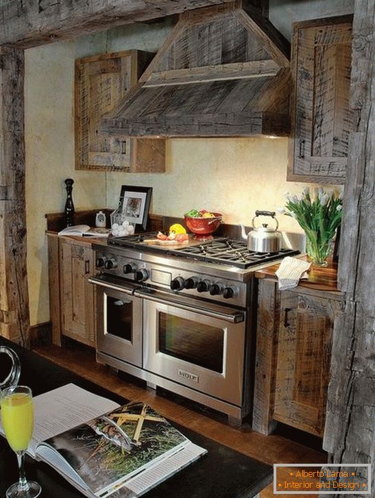 Bucătărie din lemn în tonuri gri