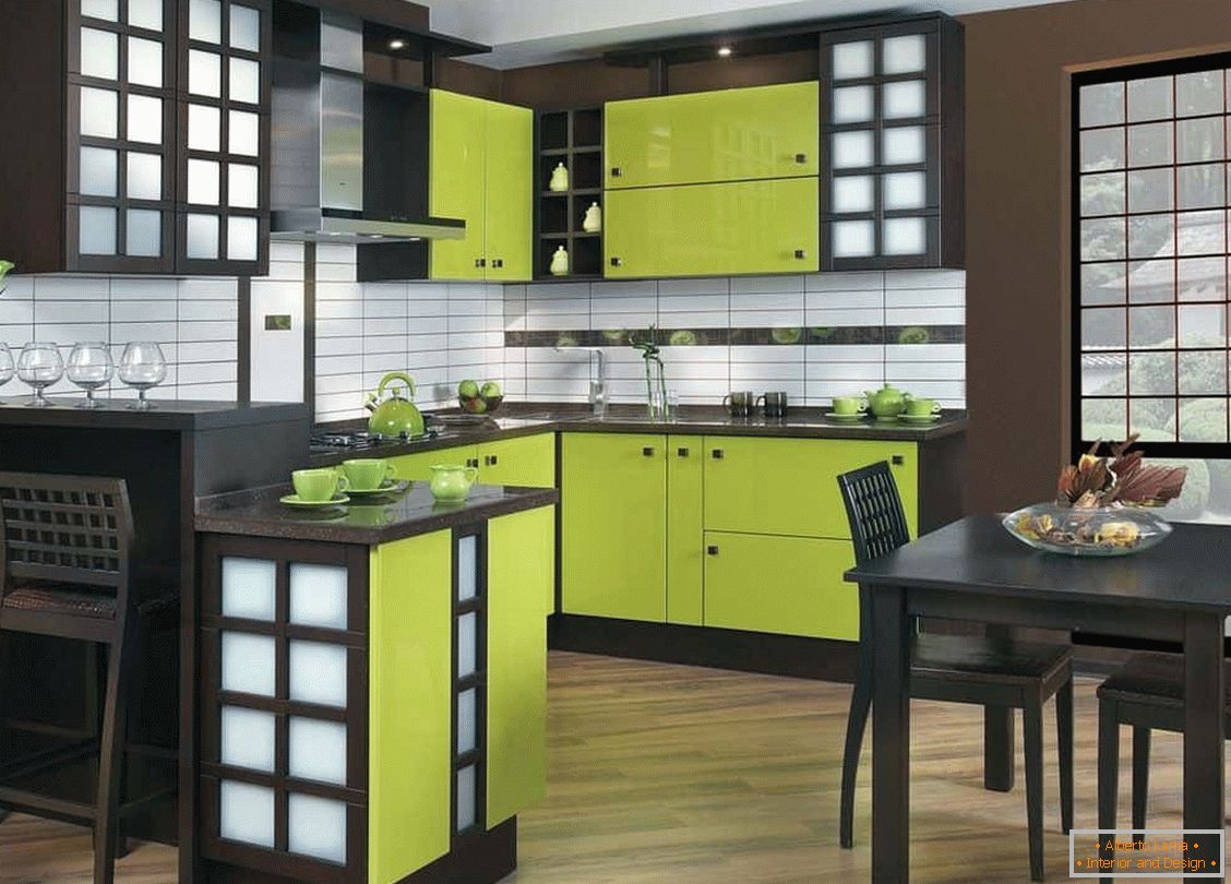 Bucătărie wenge în combinație cu verde deschis