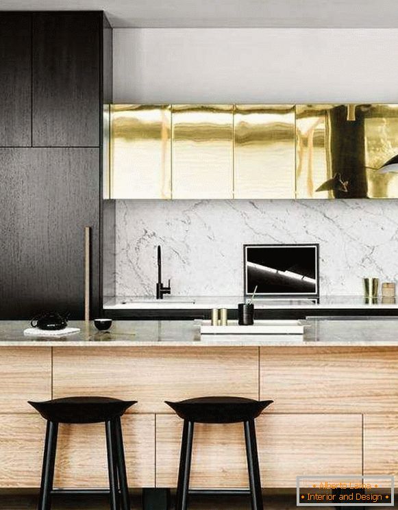 Combinația de lemn, metal și marmură în designul bucătăriei 2018