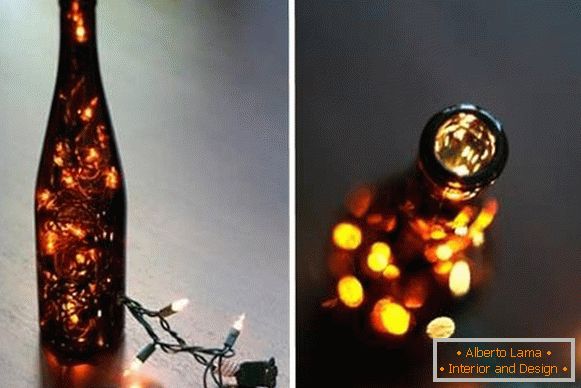 LED-ul a condus ghirlanda în decorul sticlei de vin