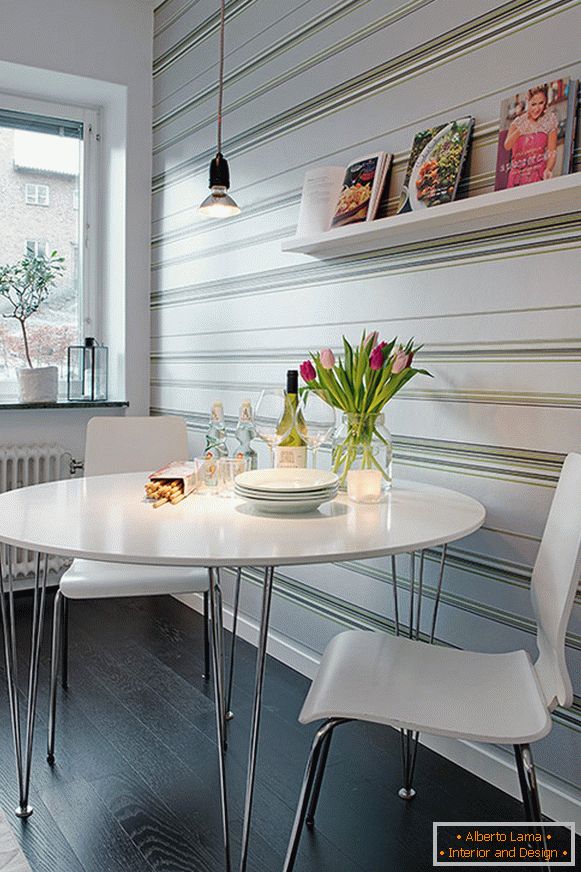 Sala de mese a unui apartament mic din Gothenburg