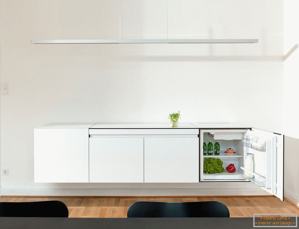 Design elegant de bucătărie de dimensiuni mici - зелень на столике