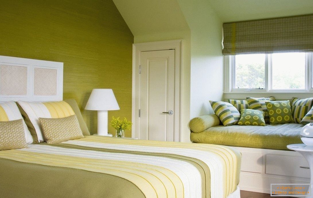 Dormitor interior în tonuri de măsline