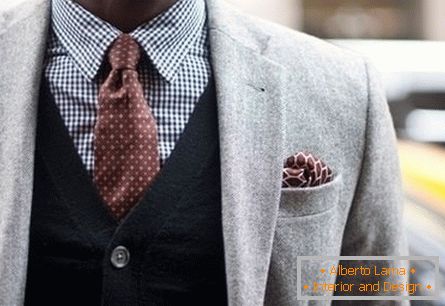 Alegerea unei cravate pentru o jacheta gri