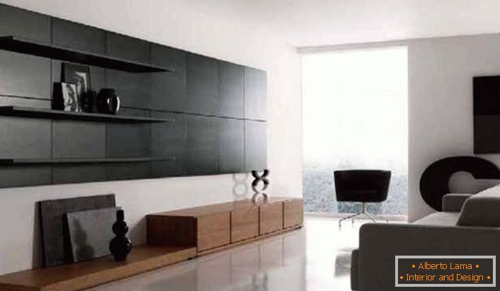 Stilul minimalist este remarcabil pentru utilizarea rafturilor practice pentru decorarea camerei de zi.