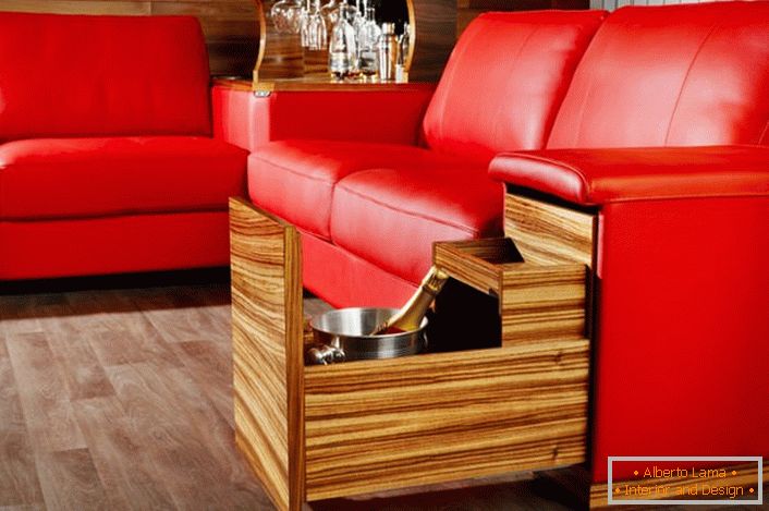 Creați un colț convenabil de la mobilierul tapițat modular pentru o cameră de odihnă a unei saune spațioase. un plus frumos: un cub de un bare de bare, și sertare.
