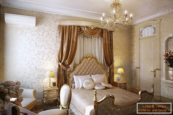 Numai mobilierul ales în mod corespunzător, ca în acest dormitor, poate deveni un exemplu viu de stil baroc.