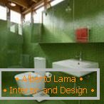 Mozaic verde în toaletă