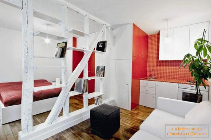 Apartament studio în culoarea albă și roșie