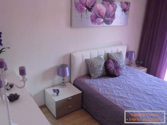 Purple perdele în dormitor - fotografie cu un decor frumos