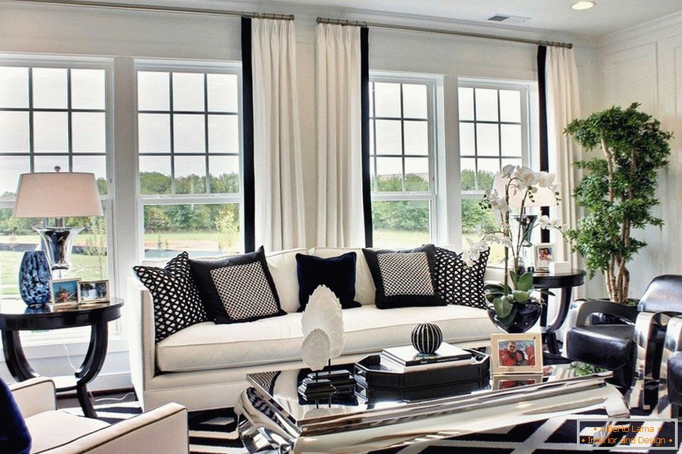 Perdele pentru ferestre mari în sufragerie