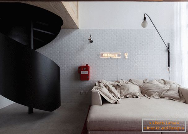 Canapea îndoită în designul interior al unui apartament mic