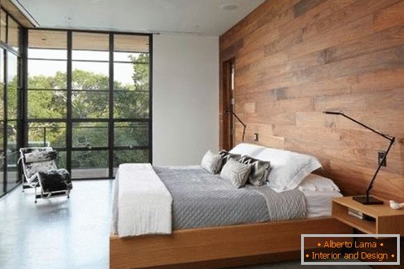 Opțiuni pentru decorarea pereților cu lemn în interiorul dormitorului