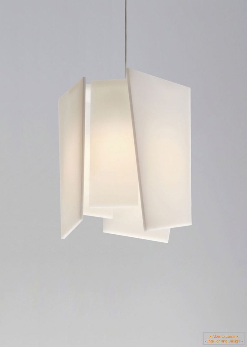 Lampa de design din lemn