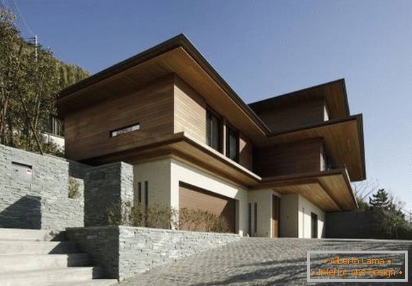 Design frumos modern al unei case cu trei etaje