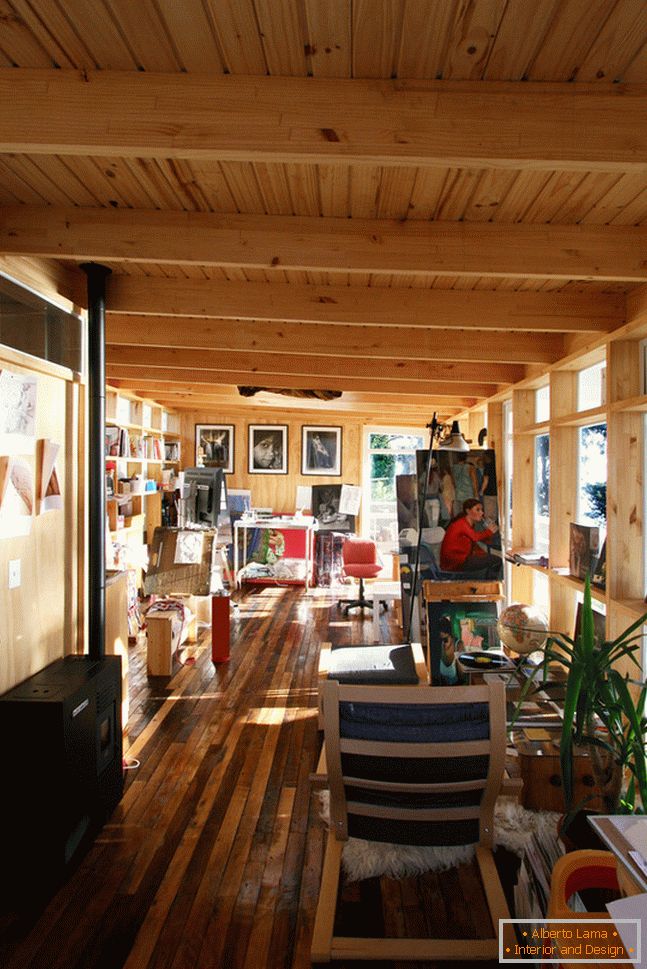 Interiorul studioului modern